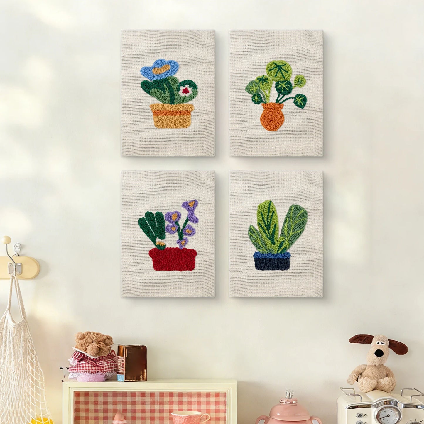 Happy Flower Baskets | 4x Mini Punch Needle